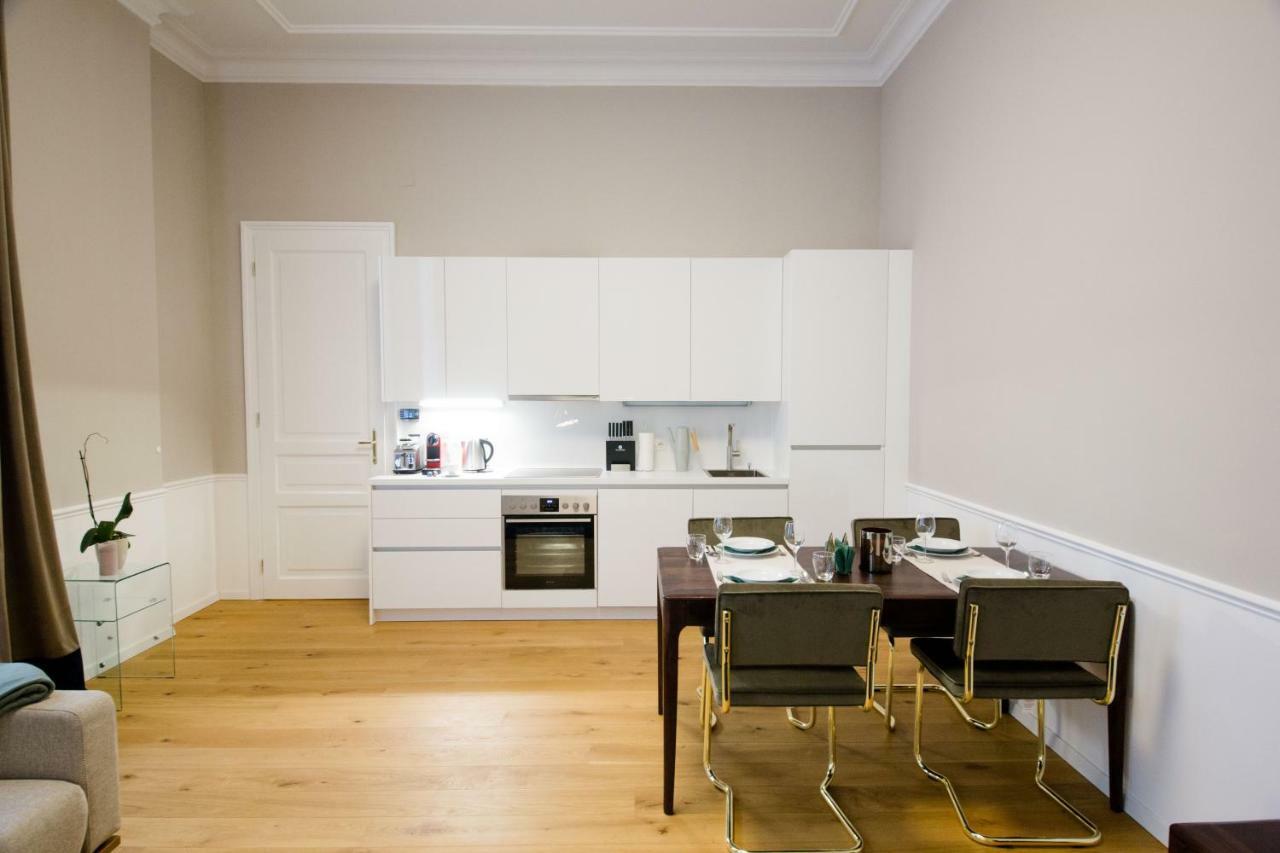 Studio Apartments Urania - Mai'S Apartments Bécs Kültér fotó