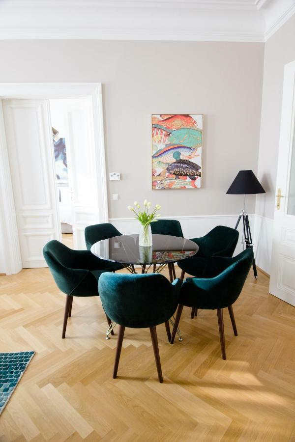 Studio Apartments Urania - Mai'S Apartments Bécs Kültér fotó