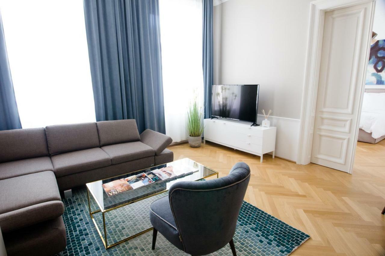 Studio Apartments Urania - Mai'S Apartments Bécs Kültér fotó