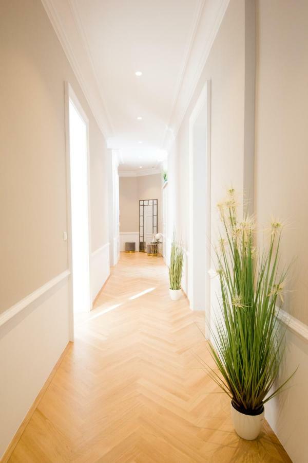 Studio Apartments Urania - Mai'S Apartments Bécs Kültér fotó