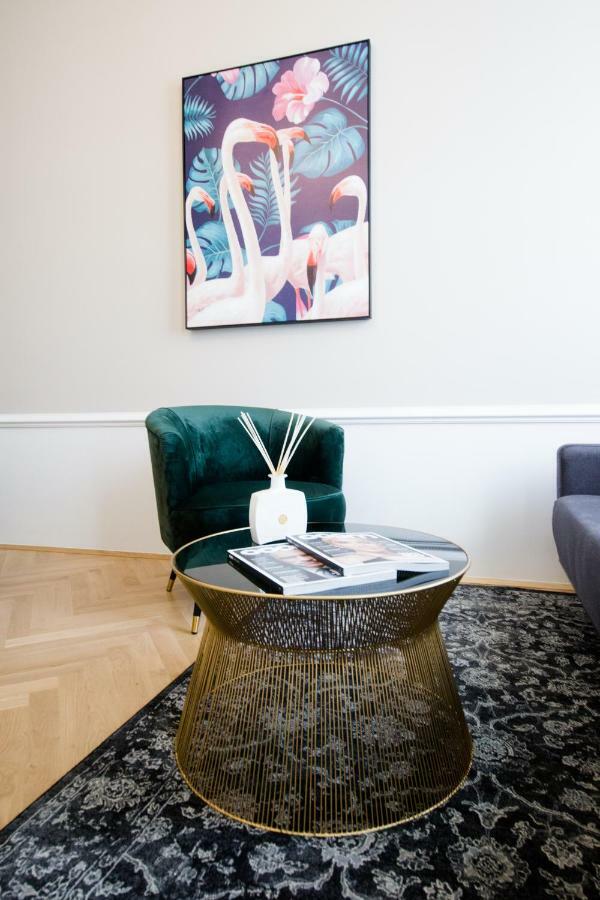 Studio Apartments Urania - Mai'S Apartments Bécs Kültér fotó