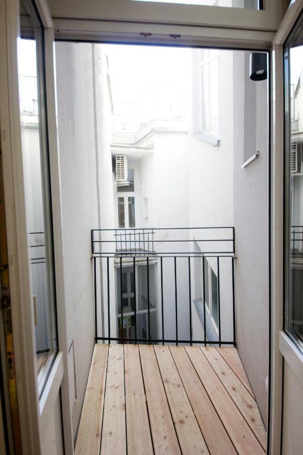 Studio Apartments Urania - Mai'S Apartments Bécs Kültér fotó